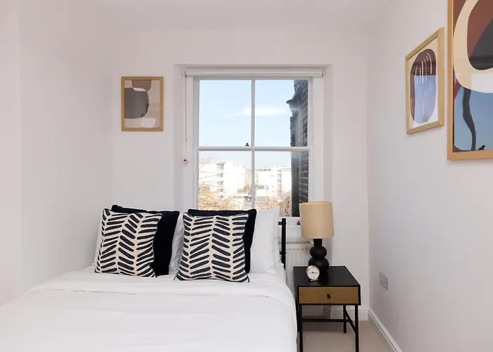The Notting Hill Hideout - 2Bdr Apartment