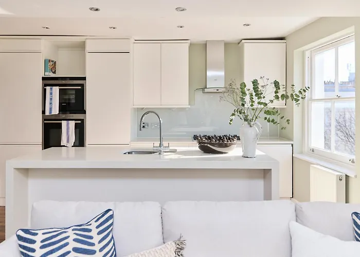 The Notting Hill Hideout - 2Bdr Apartment
